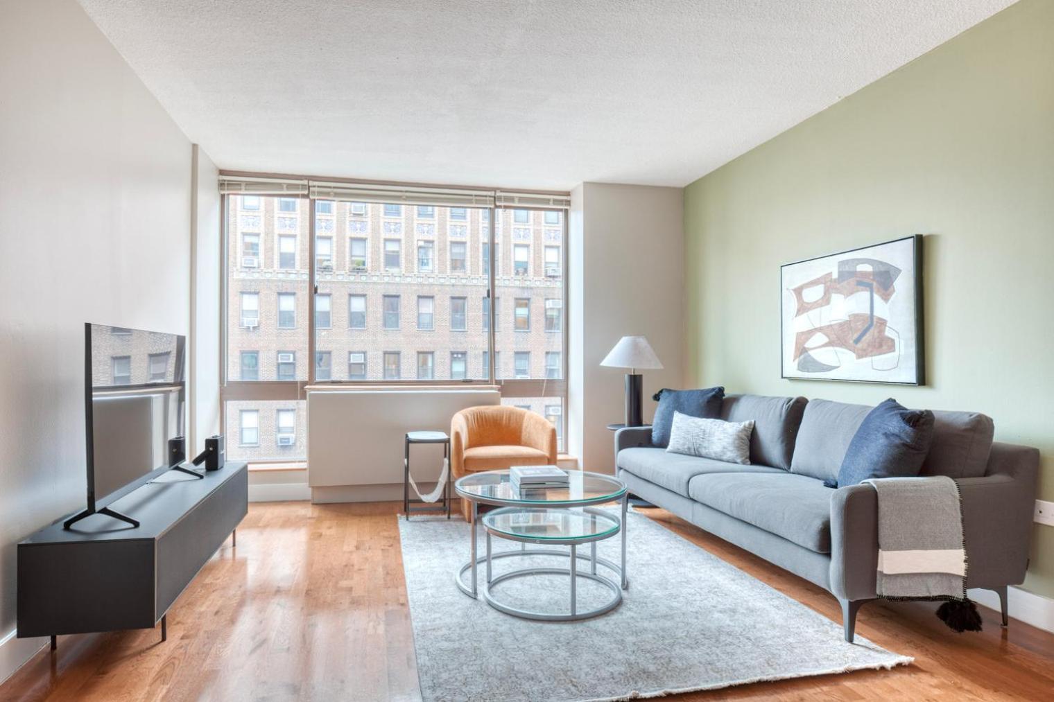 Uws 2br W Gym Doorman Elevator Nr Park Nyc-1050 Appartement